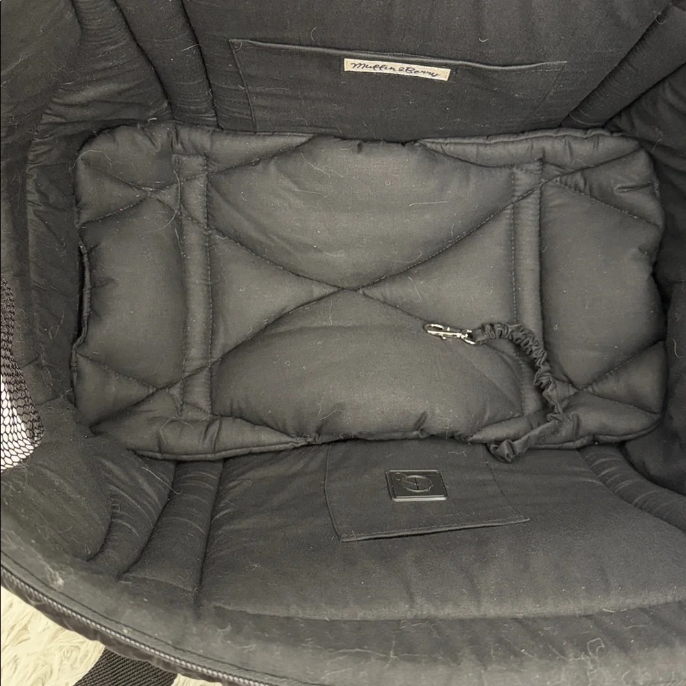 Muffin & Berry Quilted Dog Carrier Black Medium